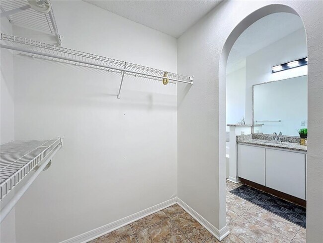 Building Photo - 3155 Atwater Dr