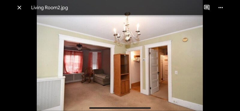 Building Photo - 468 Massasoit Rd