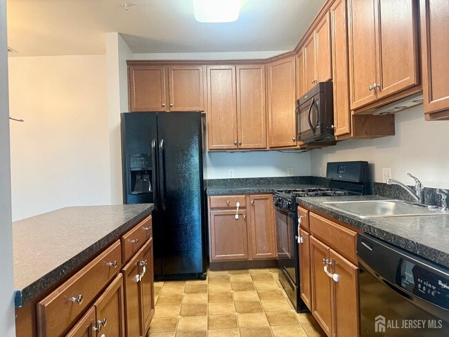 Building Photo - 531 Doral Ct