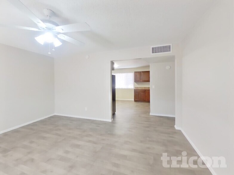 Building Photo - 1626 W Pepper Pl