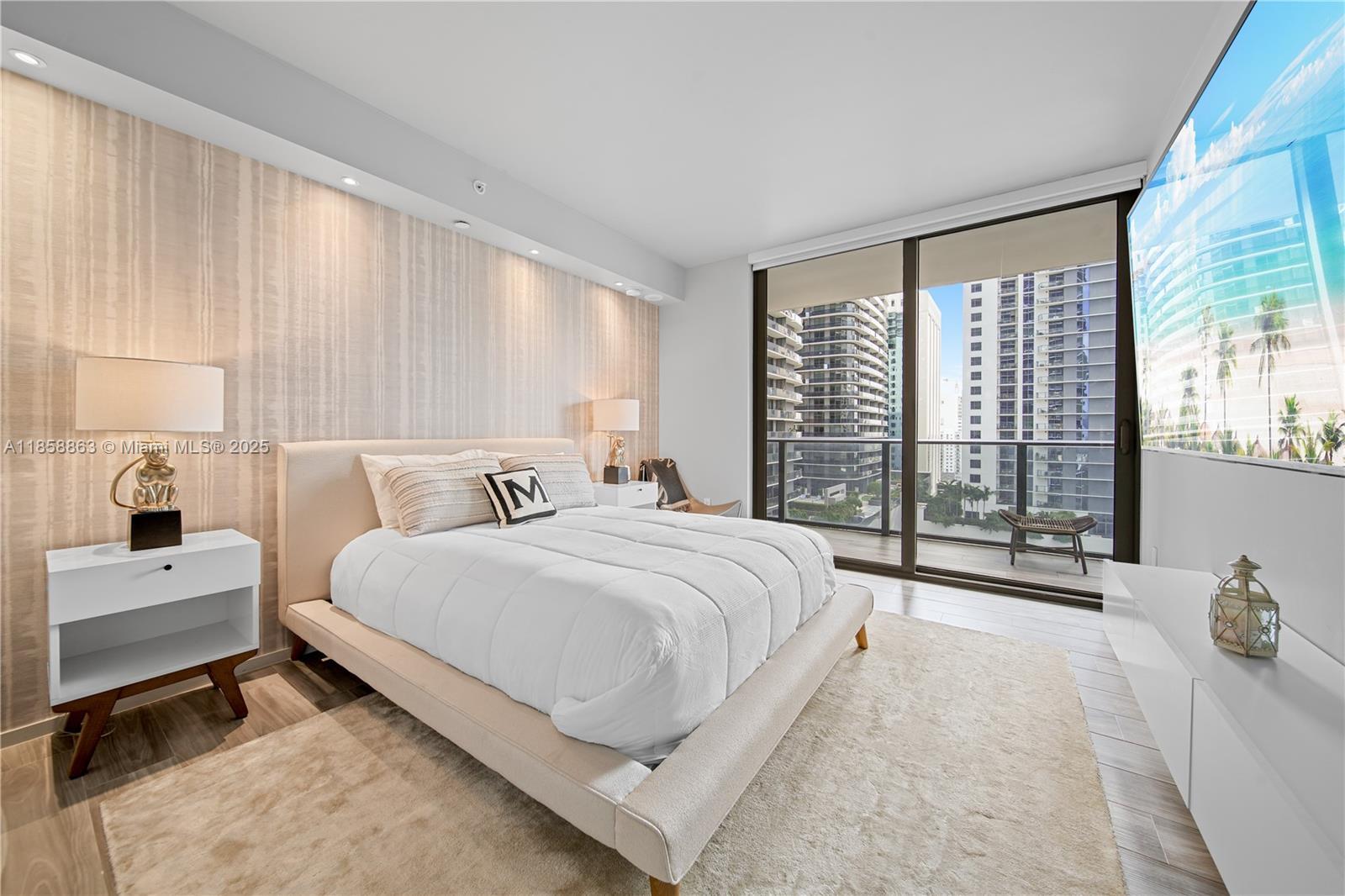 Building Photo - 801 S Miami Ave