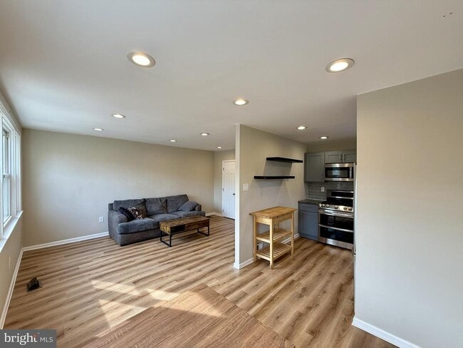 Building Photo - 10838 Lockart Ct