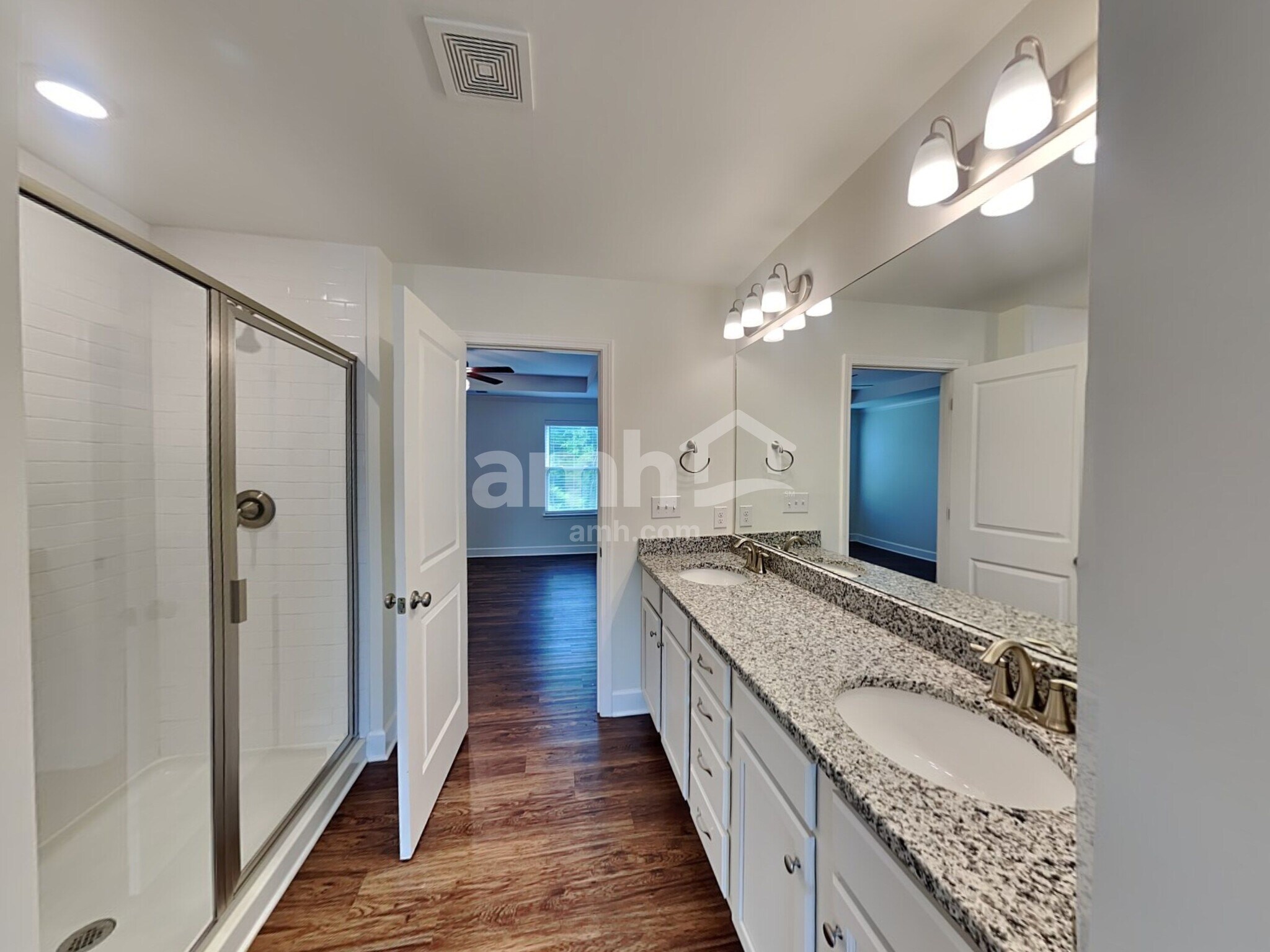 Building Photo - 5822 Zurich Rd