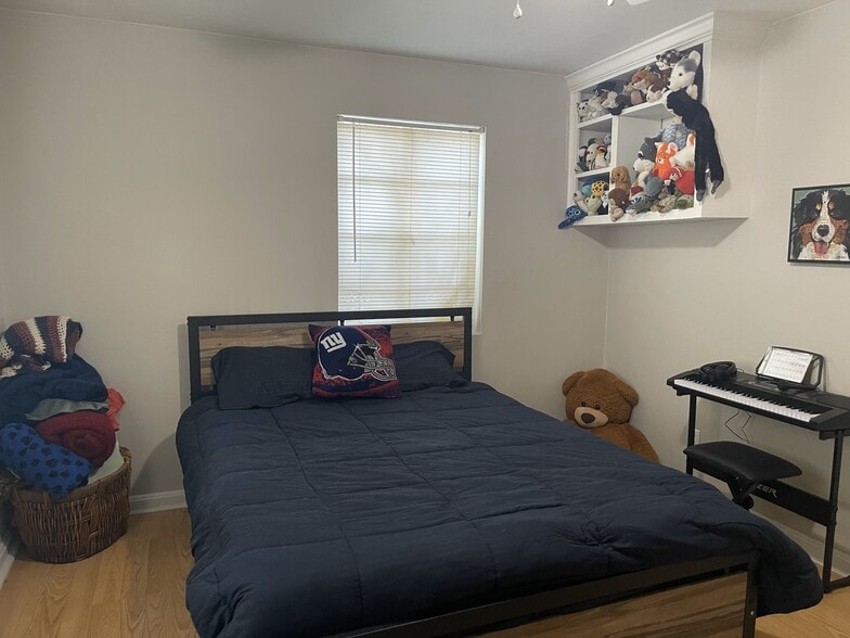 Bedroom2 - 138 W 51st St