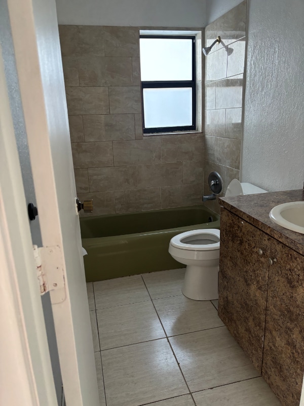 Building Photo - 5940 NW 16th Pl