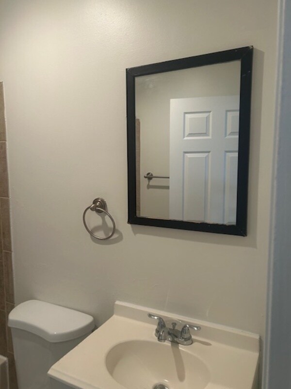 Building Photo - 2801 R St SE