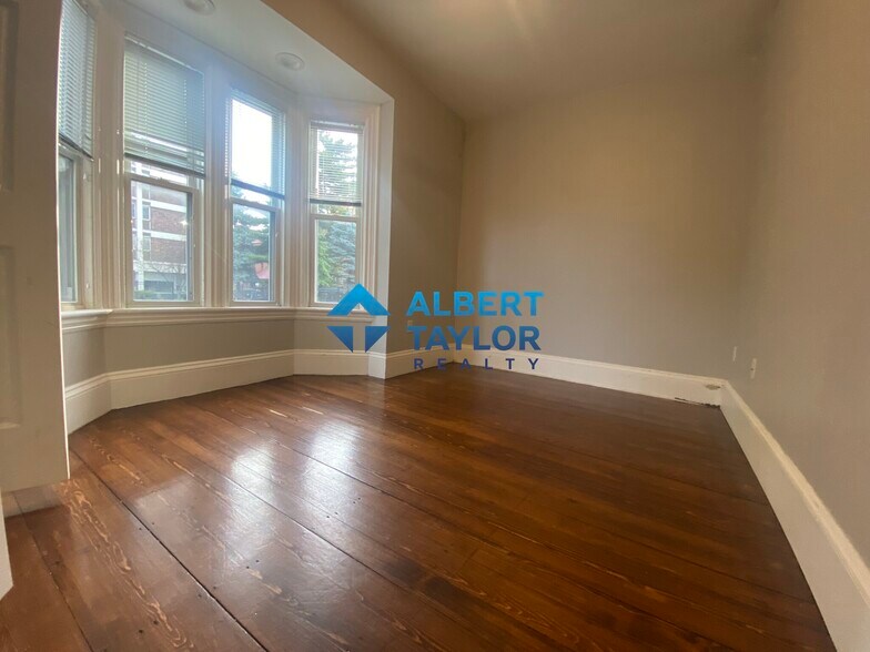 Primary Photo - 1568 Tremont St