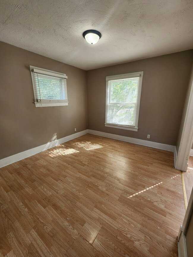 Building Photo - 4442 Knox St