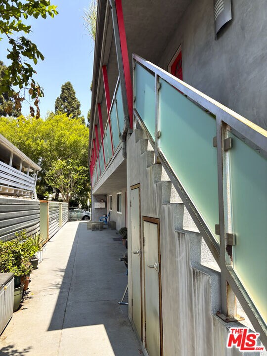 Building Photo - 3429 Caroline Ave