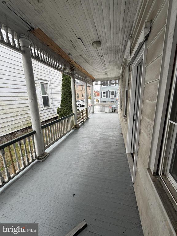 Building Photo - 190 7th St