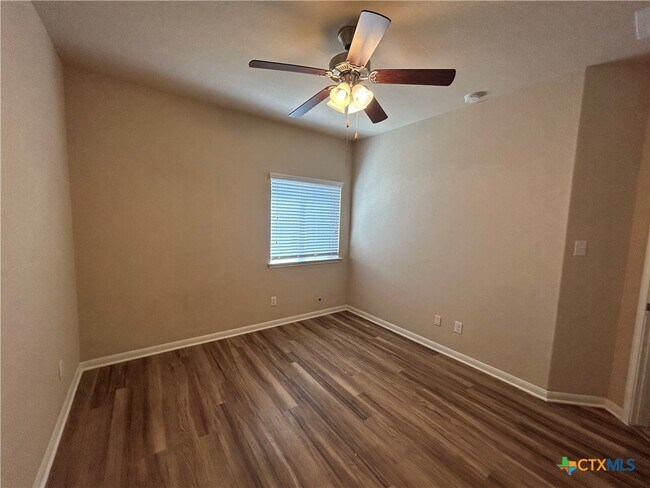 Building Photo - 3013 Sandstone Way