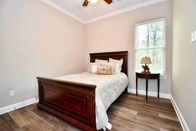 Building Photo - Beautiful 5 Bed 4 Bath Home in Ruston!