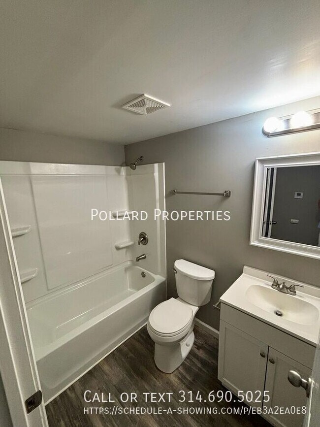 Building Photo - 300 Arlington Way