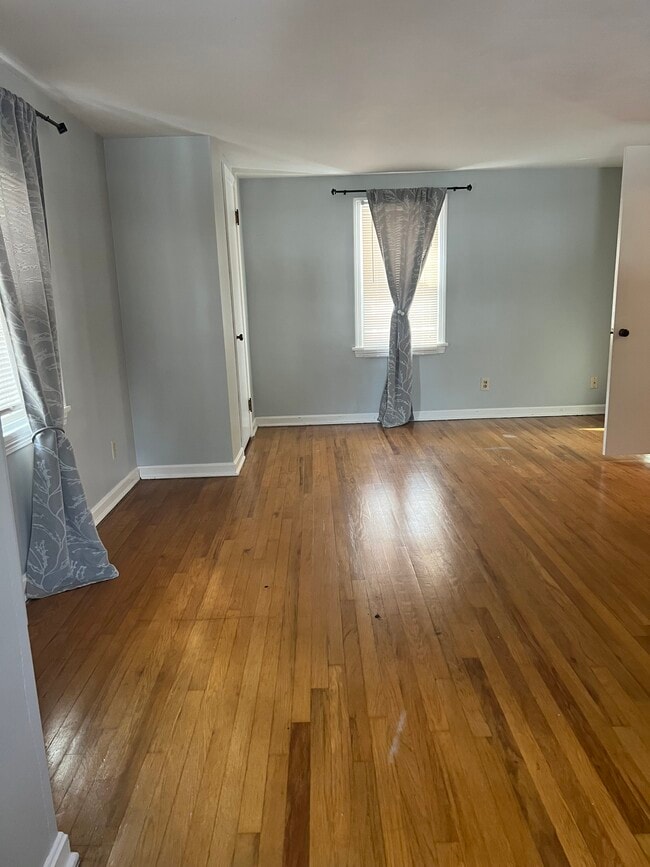 Building Photo - 1264 Brainard Rd