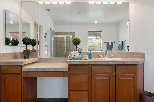 Building Photo - Coming Soon! Beautiful Home In The Santa Y...