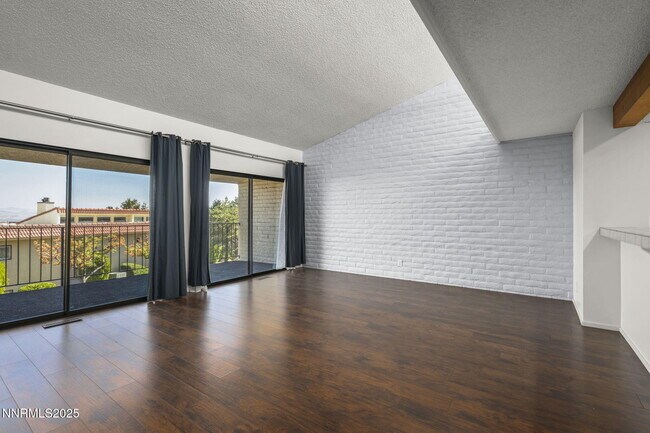 Building Photo - 3447 Skyline Blvd