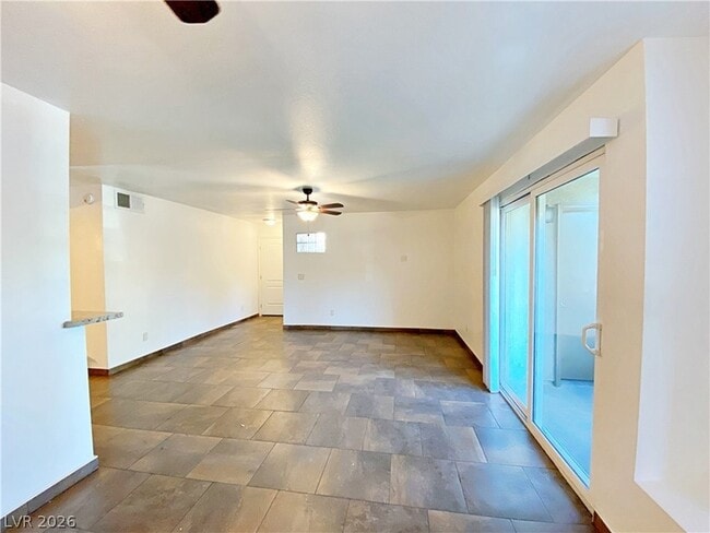 Building Photo - 3145 E Flamingo Rd