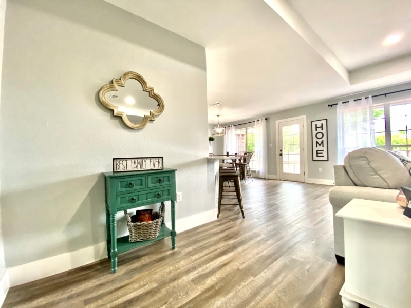 Building Photo - 110 Honeysuckle Ct