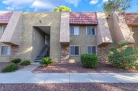 Building Photo - Modern Condo in Guard-Gated Community!