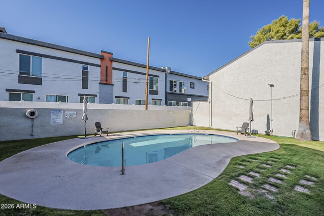 Building Photo - 3136 N 38th St