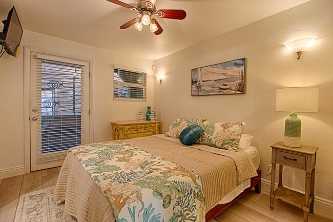 Bedroom - 307 Capitola Ave