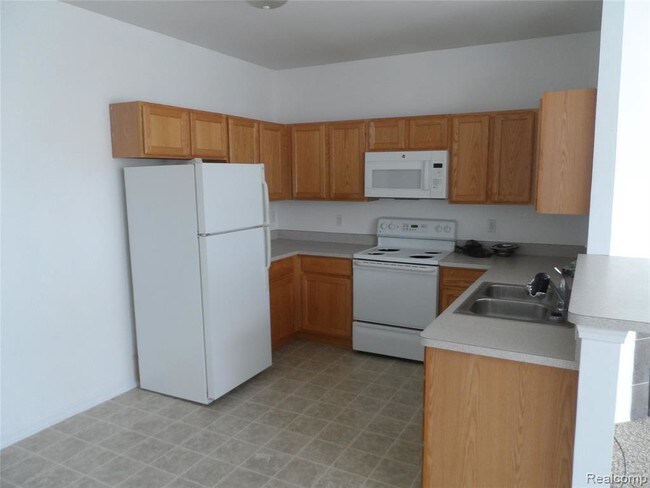 Building Photo - 14321 Vauxhall Dr