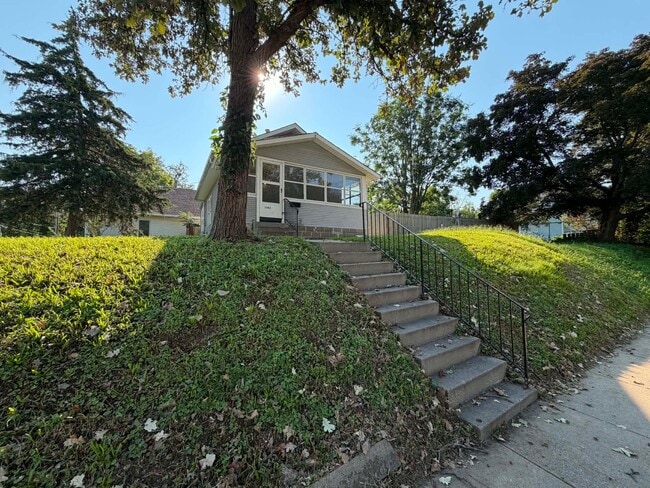 Building Photo - 1547 13th St