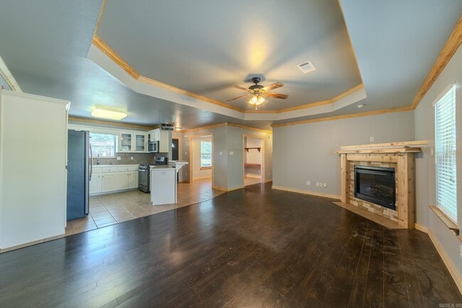 Building Photo - 12 Forest Dr