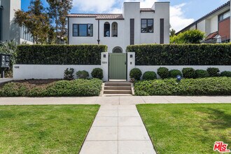 Building Photo - 930 Lincoln Blvd