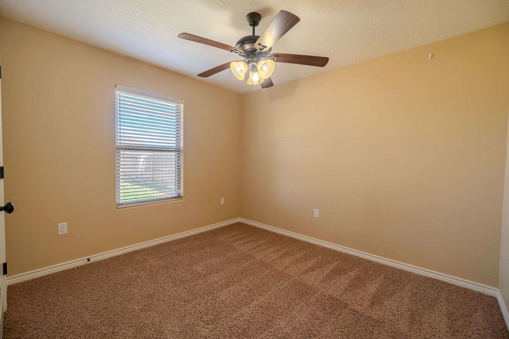 Building Photo - 2412 Cobblestone Cir
