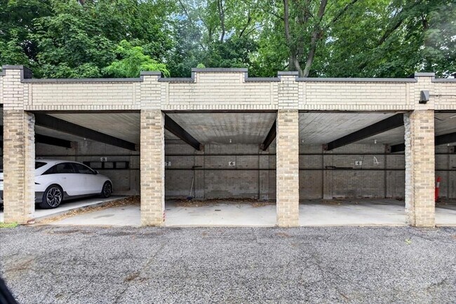 Building Photo - 138 Sewall Ave