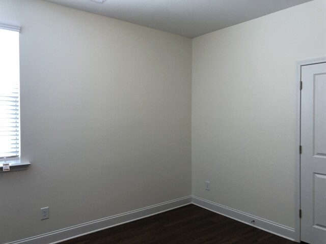 Building Photo - 160 Gregory Dr