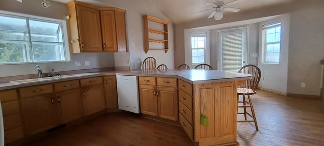 Building Photo - 2175 N Bandtail Cir