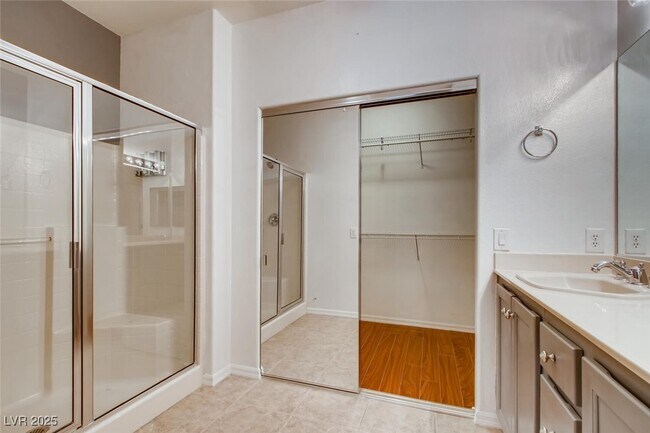 Building Photo - 5389 Progresso St