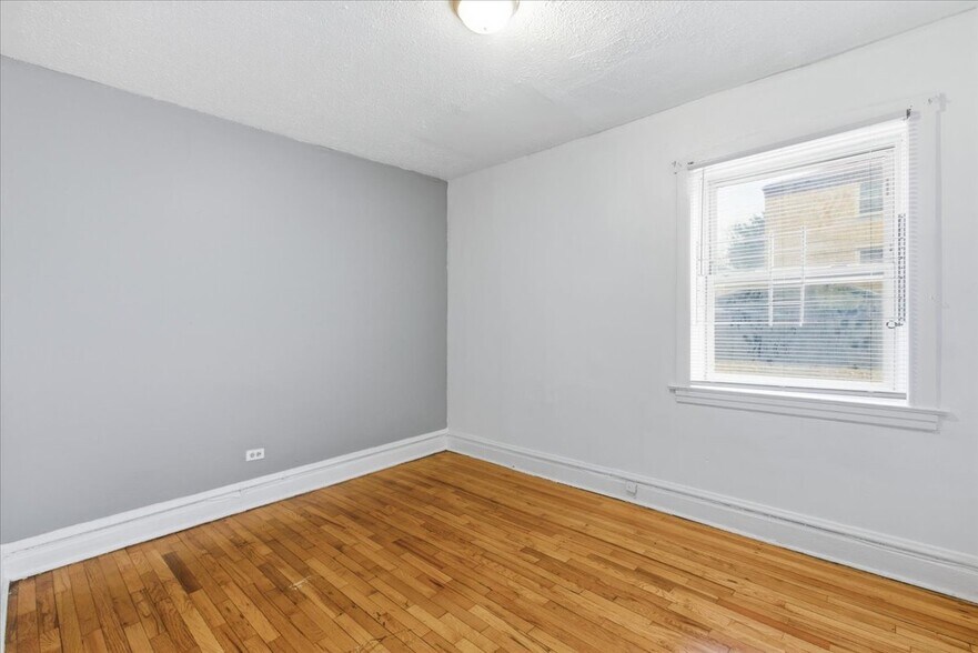 Building Photo - 5301 W Jackson Blvd