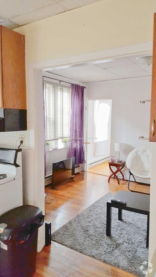 Building Photo - 3 bedroom in Boston MA 02113