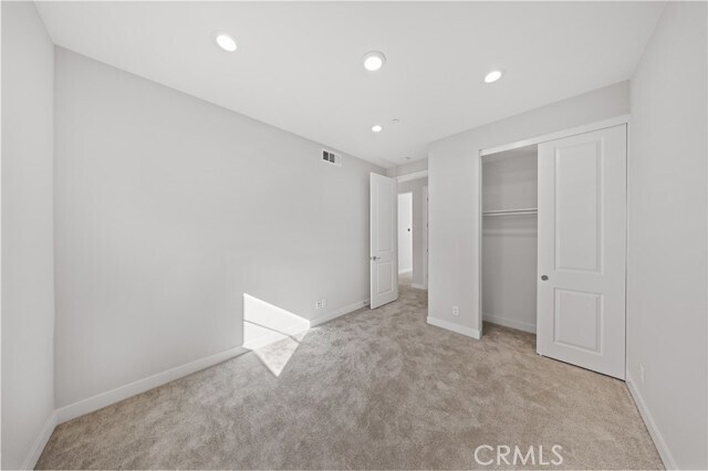 Building Photo - 120 Pin Ln