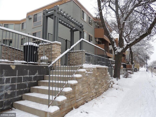 Building Photo - 3540 Hennepin Ave
