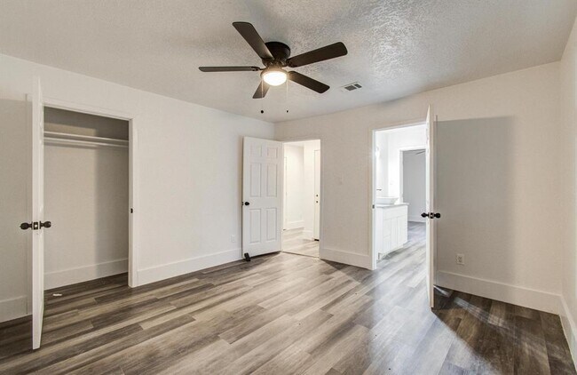 Building Photo - 607 Jeb Stuart Ln