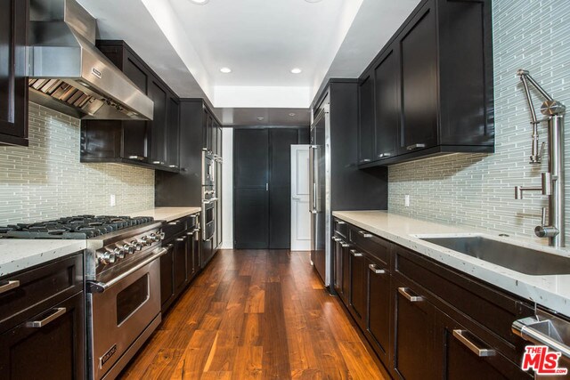 Building Photo - 10430 Wilshire Blvd