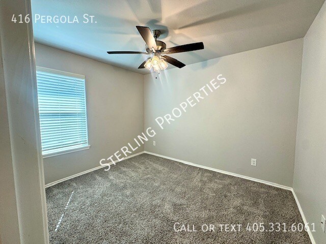 Building Photo - 416 Pergola St