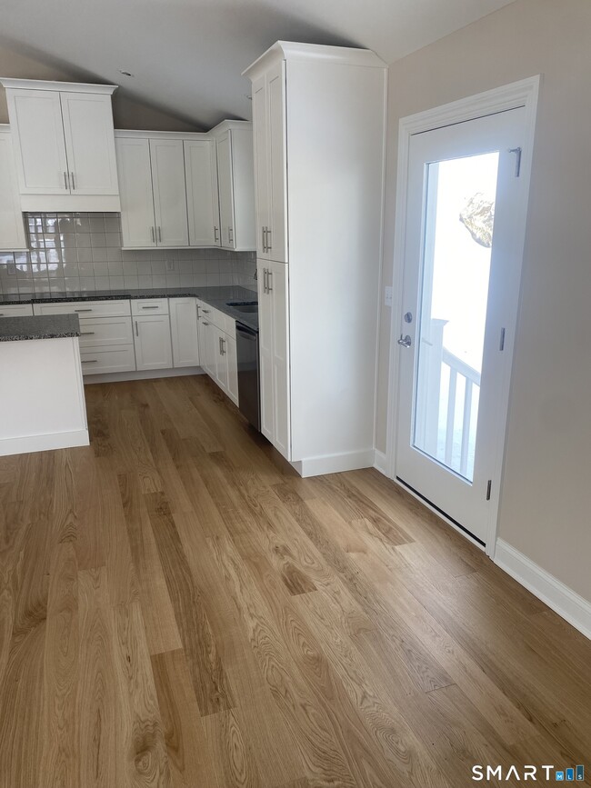 Building Photo - 919 Strongtown Rd