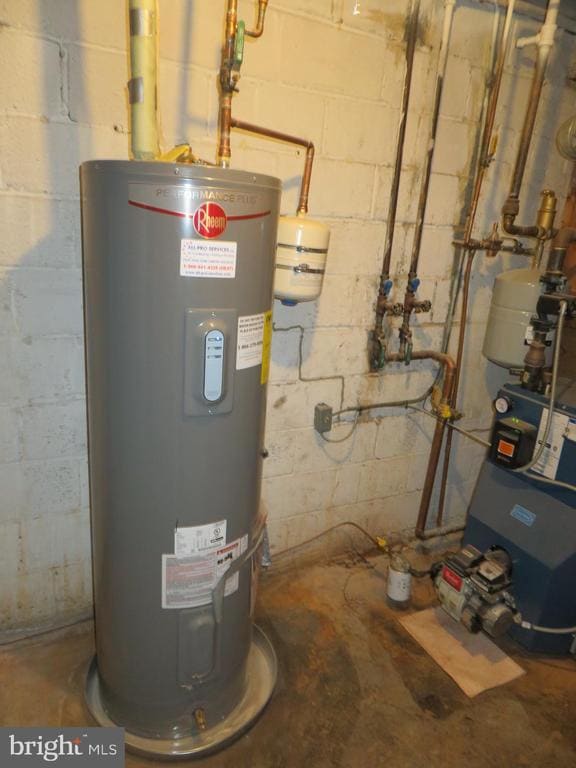 Building Photo - 26 Lakeside Dr