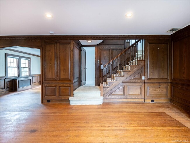 Building Photo - 189 Nassau Ave