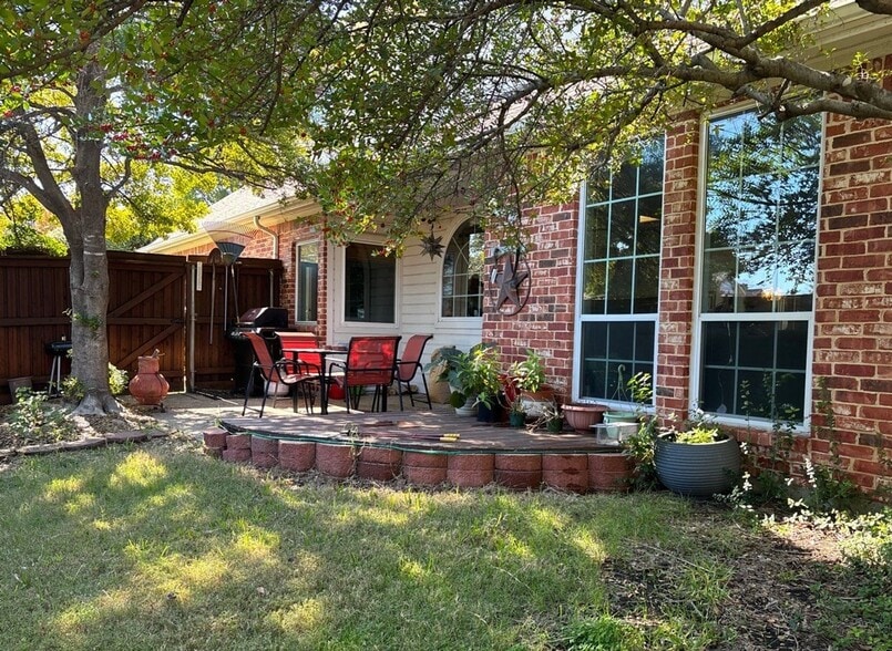 Building Photo - 3101 Crickett Dr