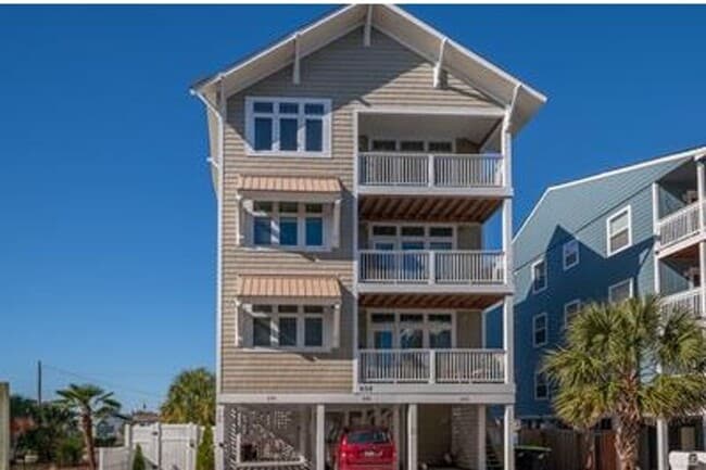 Building Photo - Fresh and Salty @ 608 Carolina Beach Ave. S. #202