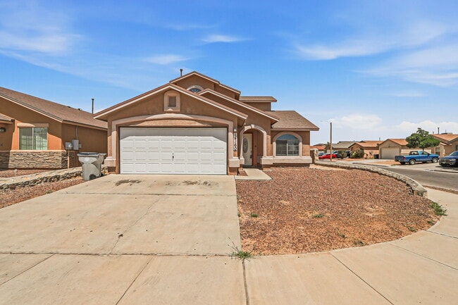 Building Photo - 14160 Lasso Rock Dr