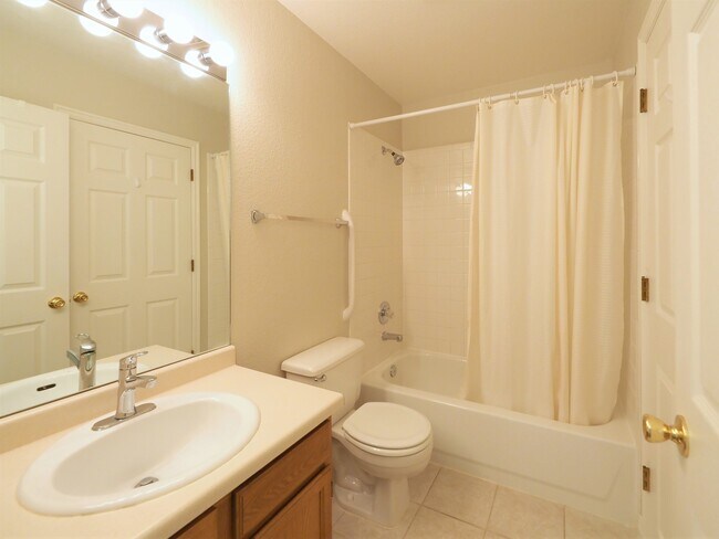 Second bathroom - 1233 Warrior Way