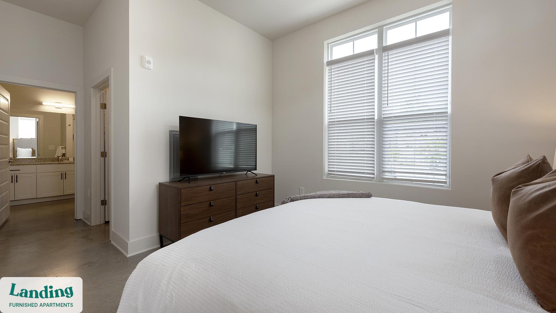 Building Photo - 404 W 26th St