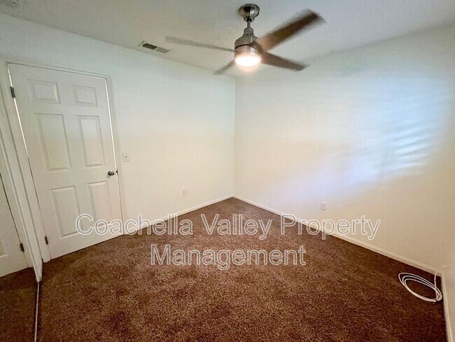 Building Photo - 37548 Bankside Dr